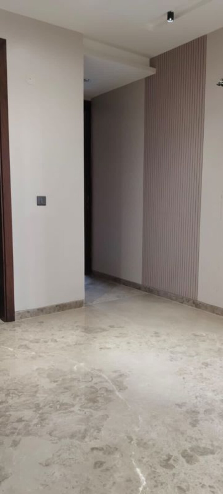 Room, sector 15 3 Bedroom 1800 Sq.Ft. Builder Floor In Sector 15 Gurgaon 9729090