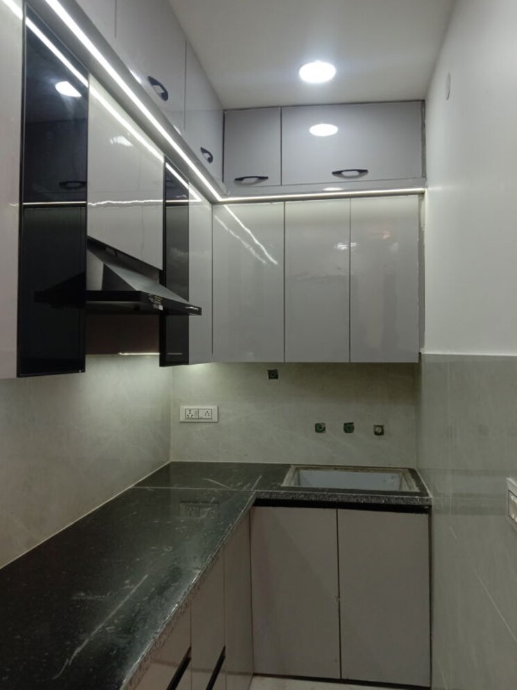 Kitchen, dwarka mor 2 Bedroom 558 Sq.Ft. Builder Floor In Dwarka Mor Delhi 9729060