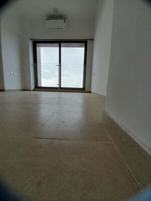 Room in 2 BHK Apartment at Kanakia Silicon Valley, Powai – for Sale