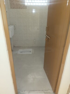 Furnished Amenities in 2 BHK Builder Floor at Gomti Nagar – for Rent