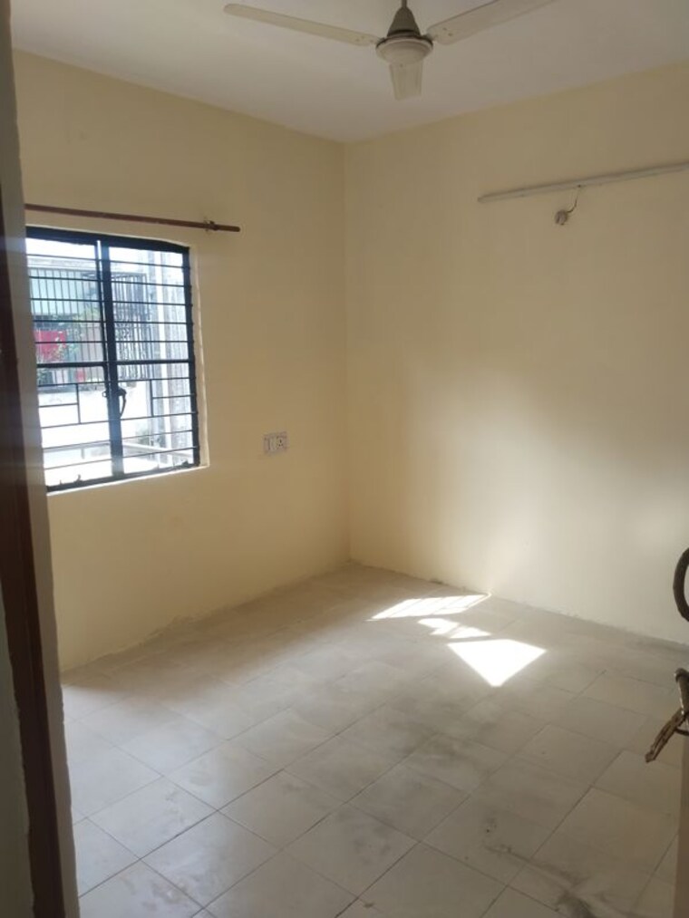 Room, gomti nagar 2 Bedroom 700 Sq.Ft. Builder Floor In Gomti Nagar Lucknow 9729136