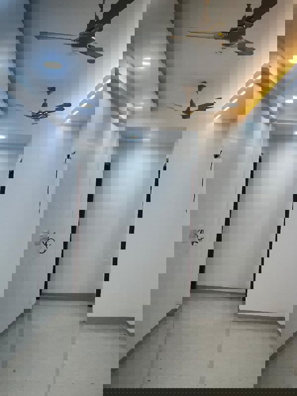 Room in 3 BHK Builder Floor at Sector 57 – for Rent