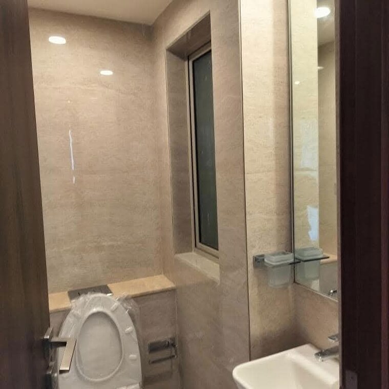 Bathroom, hiranandani-castle-rock 2 Bedroom 629 Sq.Ft. Apartment In Powai Mumbai 9729167