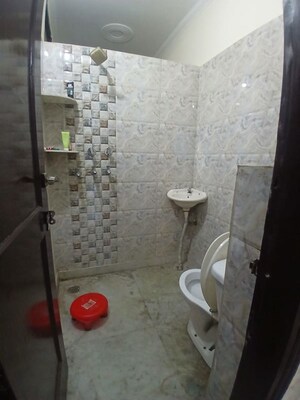 Bathroom in 1 BHK Independent House at Sector 40 – for Rent