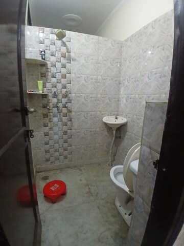 Bathroom in 1 BHK Independent House at Sector 40 – for Rent