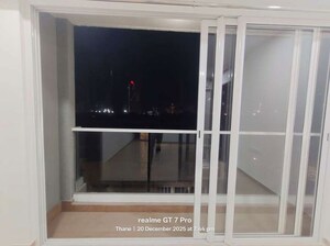 Room in 1 BHK Apartment at Indiabulls One Indiabulls, Pokhran Road No Two – for Rent
