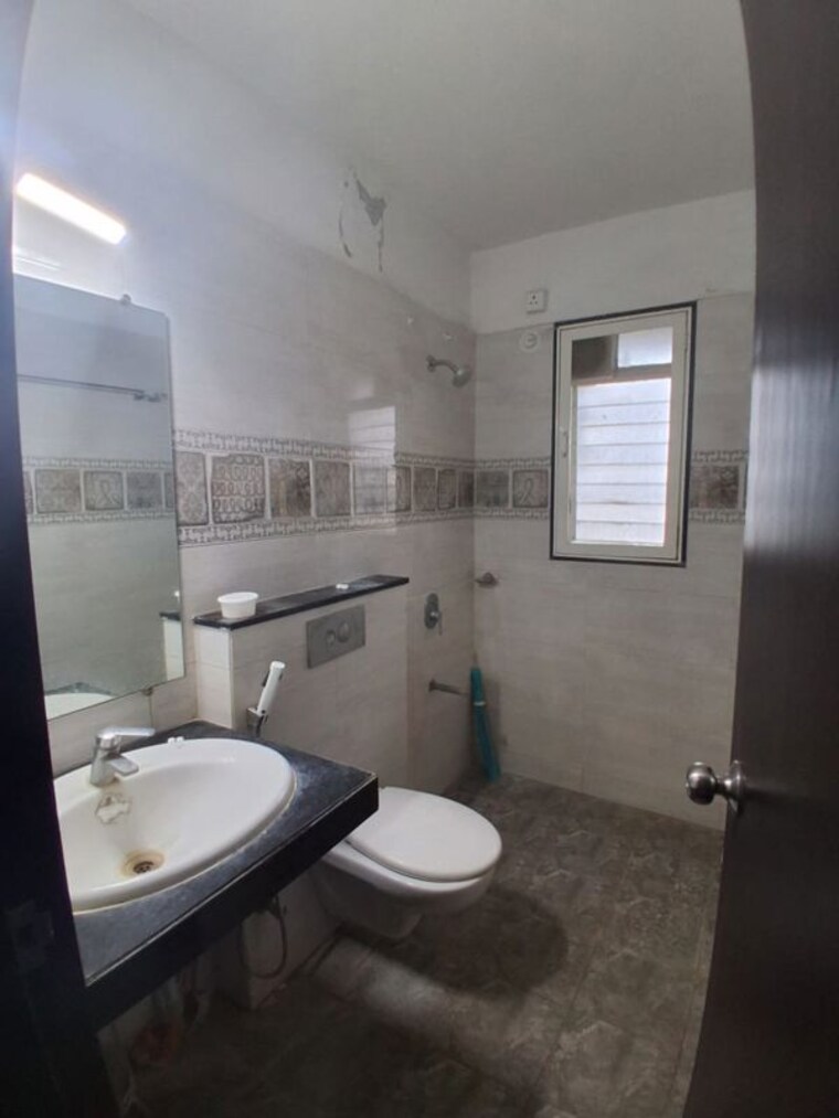 Bathroom, pebbles-i 3 Bedroom 1500 Sq.Ft. Apartment In Bavdhan Pune 9729186