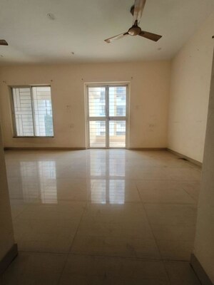 Room in 1 BHK Apartment at Puranik Abitante, Bavdhan – for Rent