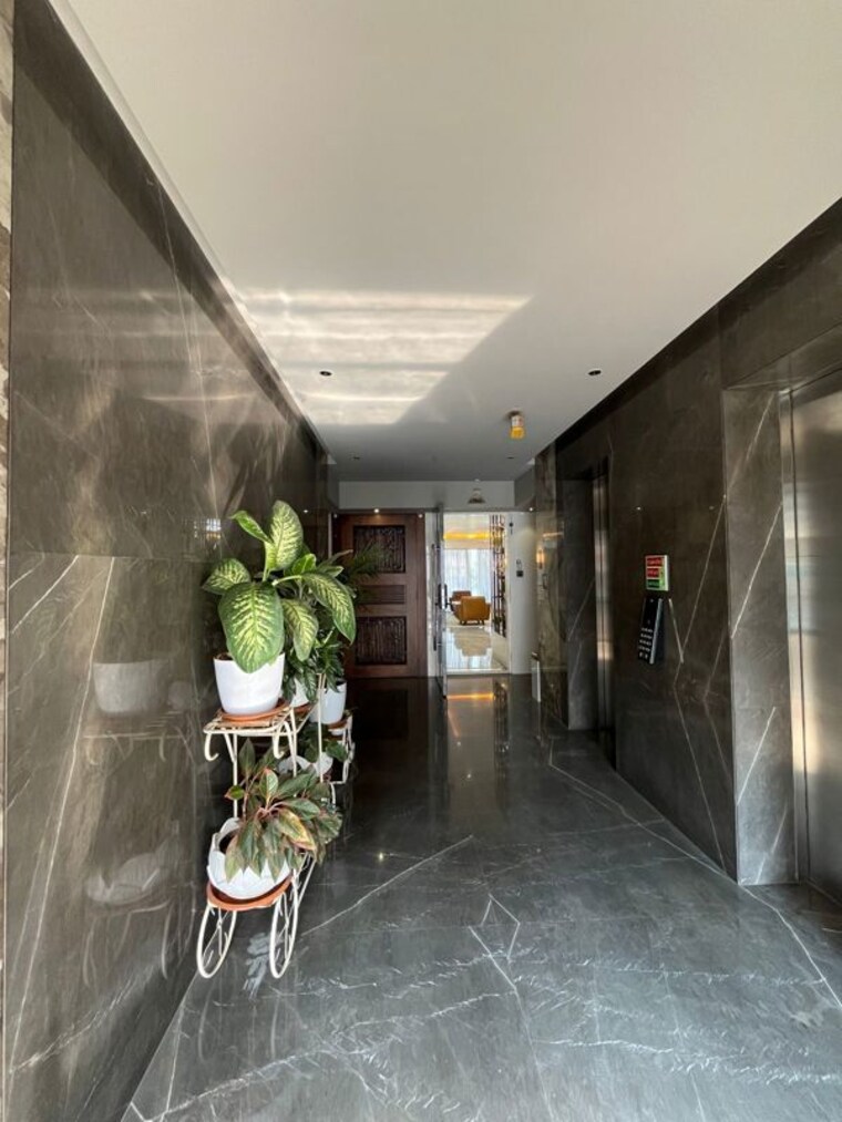  Parking, platinum-palm-woods 3 Bedroom 2100 Sq.Ft. Apartment In Seawoods Sector 38 Navi Mumbai 9729228