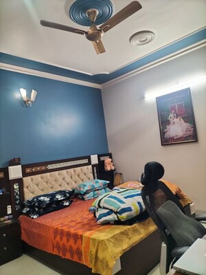 Bedroom in 3 BHK Builder Floor at Huda Market, Sector 31 – for Rent