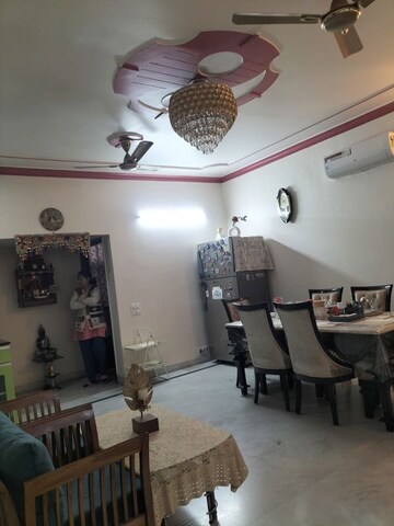 Master Bedroom in 3 BHK Builder Floor at Huda Market, Sector 31 – for Rent