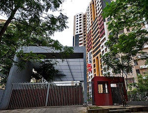 2 BHK Apartment For Rent in Group Seven Rushi Heights, Goregaon East