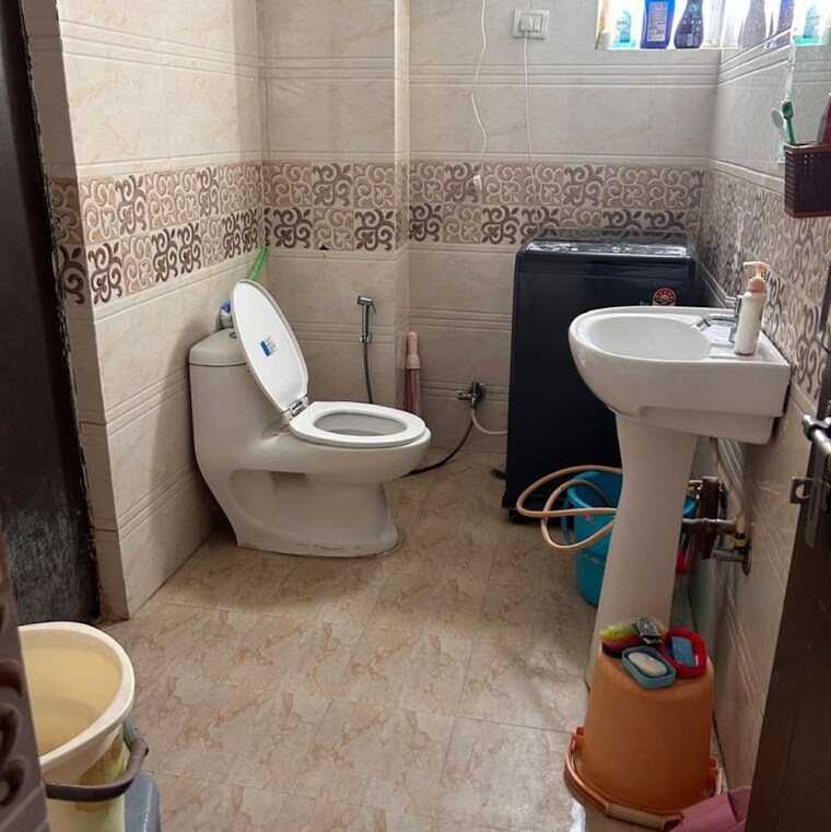 Bathroom, gomti nagar Pg For Girls In Gomti Nagar 9729252