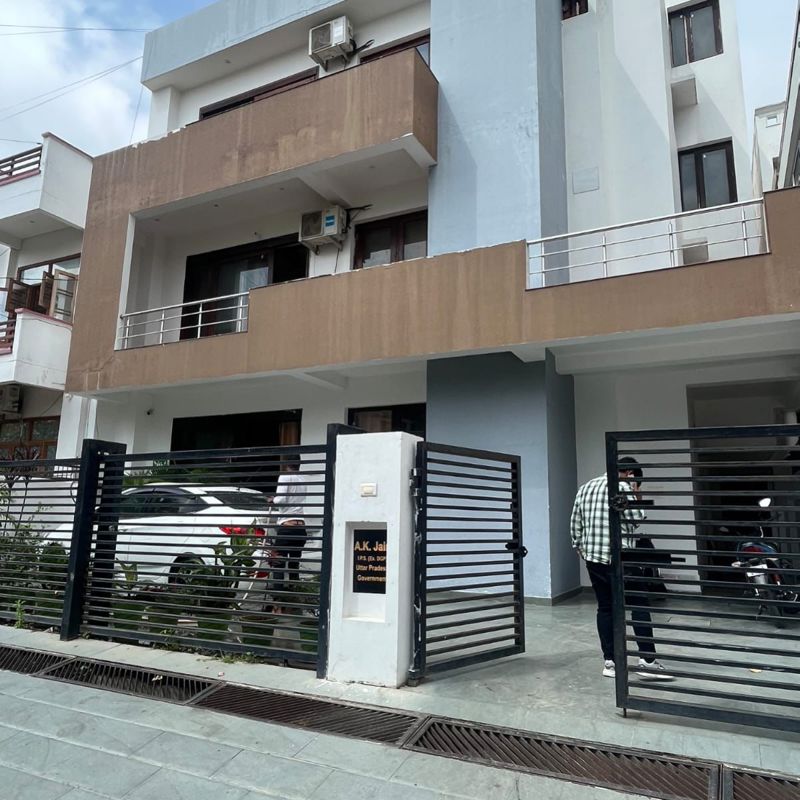 Pg For Rent in Dimple Girls pg
