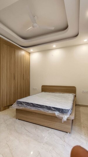Bedroom in 1 BHK Builder Floor at Saurabh Niwas, Sector 40 – for Rent