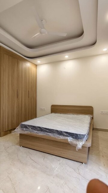 Bedroom in 1 BHK Builder Floor at Saurabh Niwas, Sector 40 – for Rent