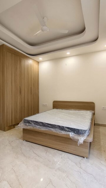 Bedroom in 1 BHK Builder Floor at Saurabh Niwas, Sector 40 – for Rent