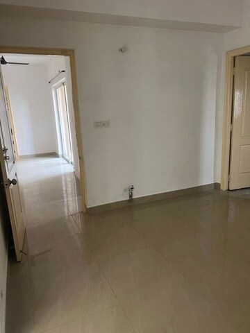 Room in 3 BHK Apartment at Paras Tierea, Sector 137 – for Rent