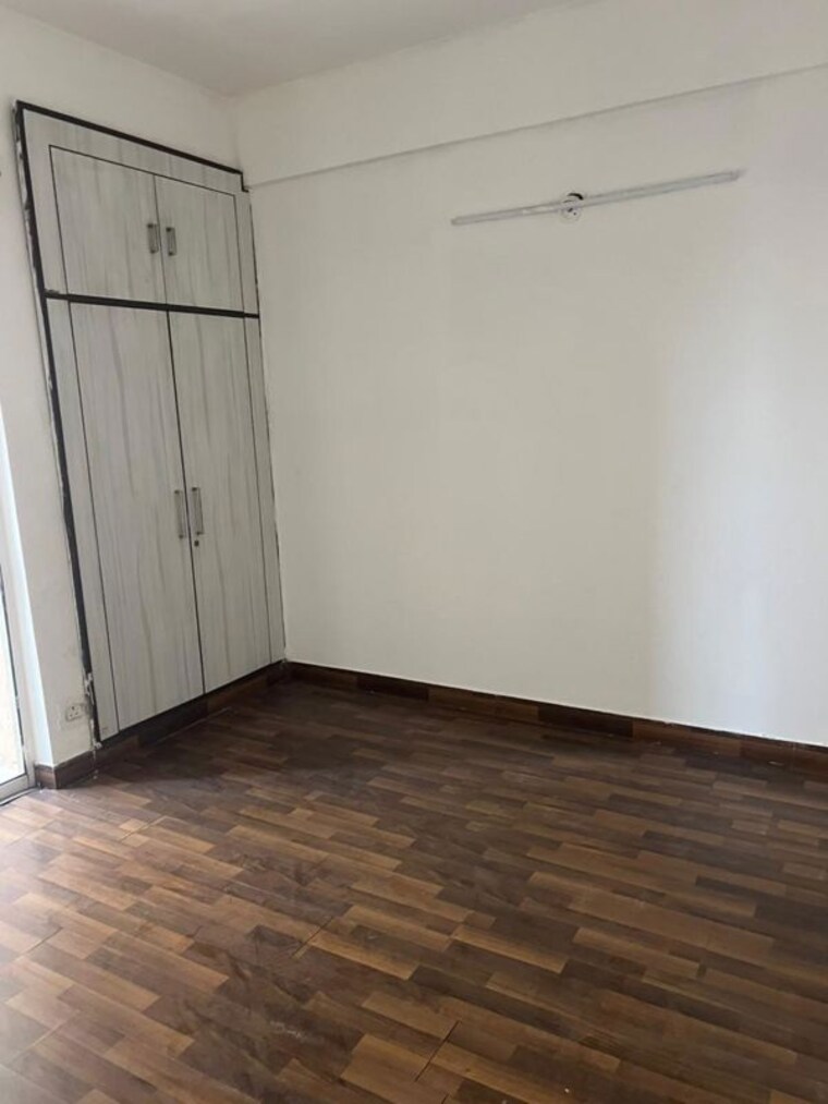 Room, paras-tierea 3 Bedroom 1265 Sq.Ft. Apartment In Sector 137 Noida 9729335