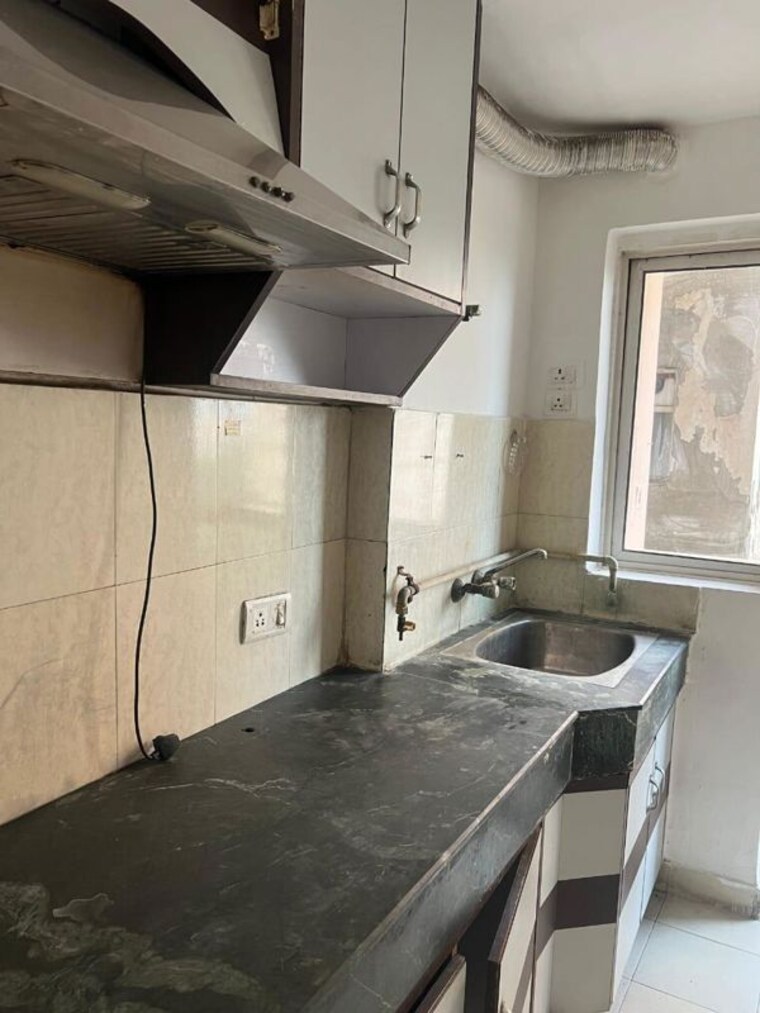 Kitchen, paras-tierea 3 Bedroom 1265 Sq.Ft. Apartment In Sector 137 Noida 9729335