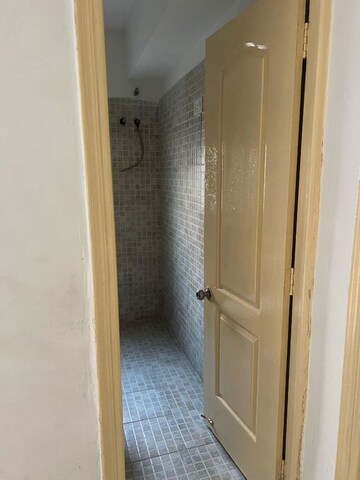 Building Lobby in 3 BHK Apartment at Paras Tierea, Sector 137 – for Rent