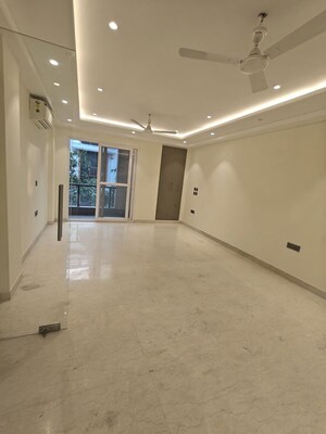 Room in 3 BHK Apartment at Greater Kailash I – for Sale