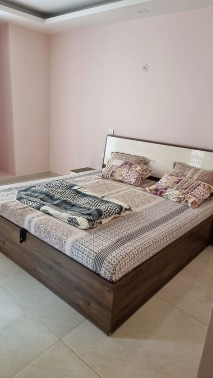 Bedroom, mi-rustle-court 3.5 Bedroom 2050 Sq.Ft. Apartment In Gomti Nagar Lucknow 9729381