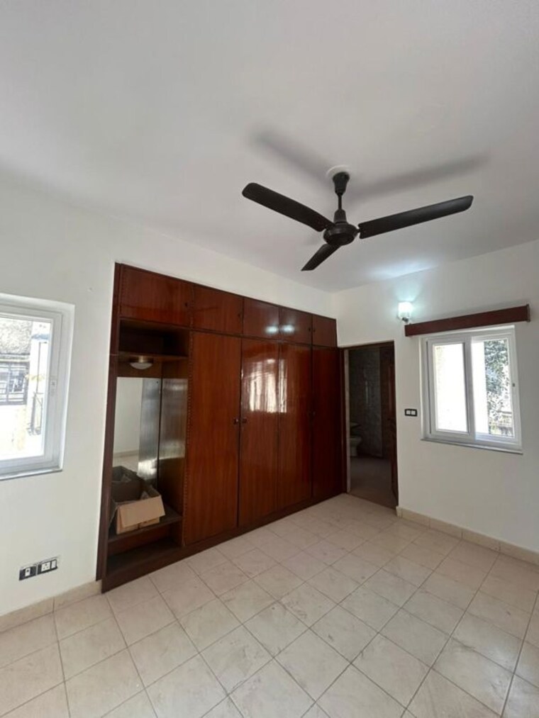 Room, khirki extension 2 Bedroom 900 Sq.Ft. Apartment In Khirki Extension Delhi 9729383