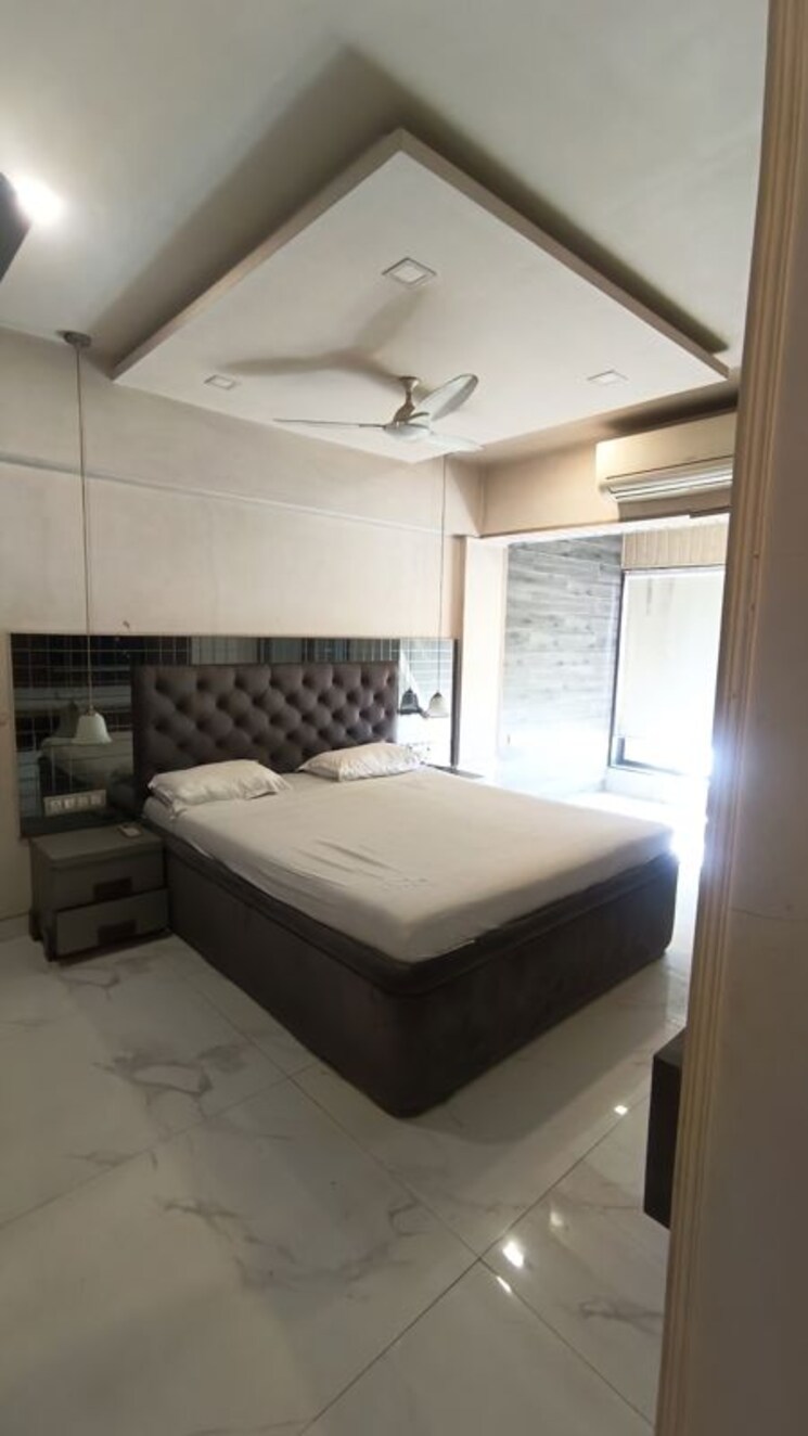 Bedroom, sea-shell-chs 2 Bedroom 640 Sq.Ft. Apartment In Juhu Mumbai 9729403