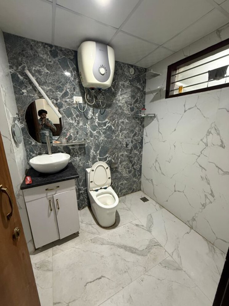 Bathroom, ardee-city 2 Bedroom 1100 Sq.Ft. Apartment In Sector 52 Gurgaon 9729412