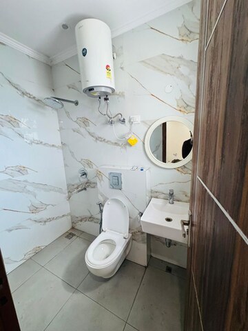 Bathroom in 2 BHK Builder Floor at Ardee Mall, Sector 52 – for Rent
