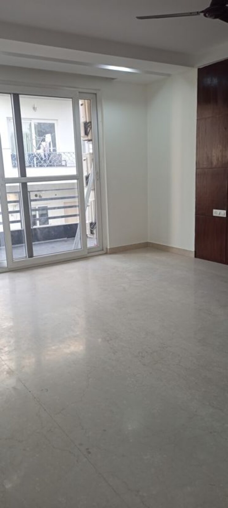 Room, dlf-city-phase-iv 4 Bedroom 3200 Sq.Ft. Builder Floor In Dlf Phase iv Gurgaon 9729427