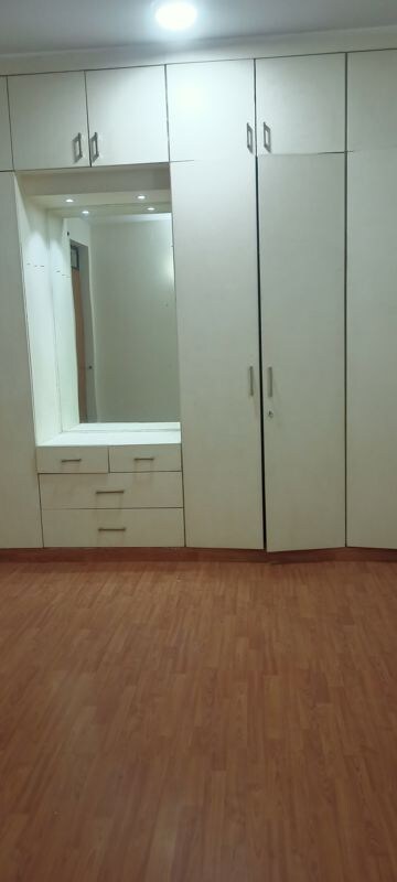 Room in 2 BHK Builder Floor at DLF City Gurgaon, Sector 27 – for Rent