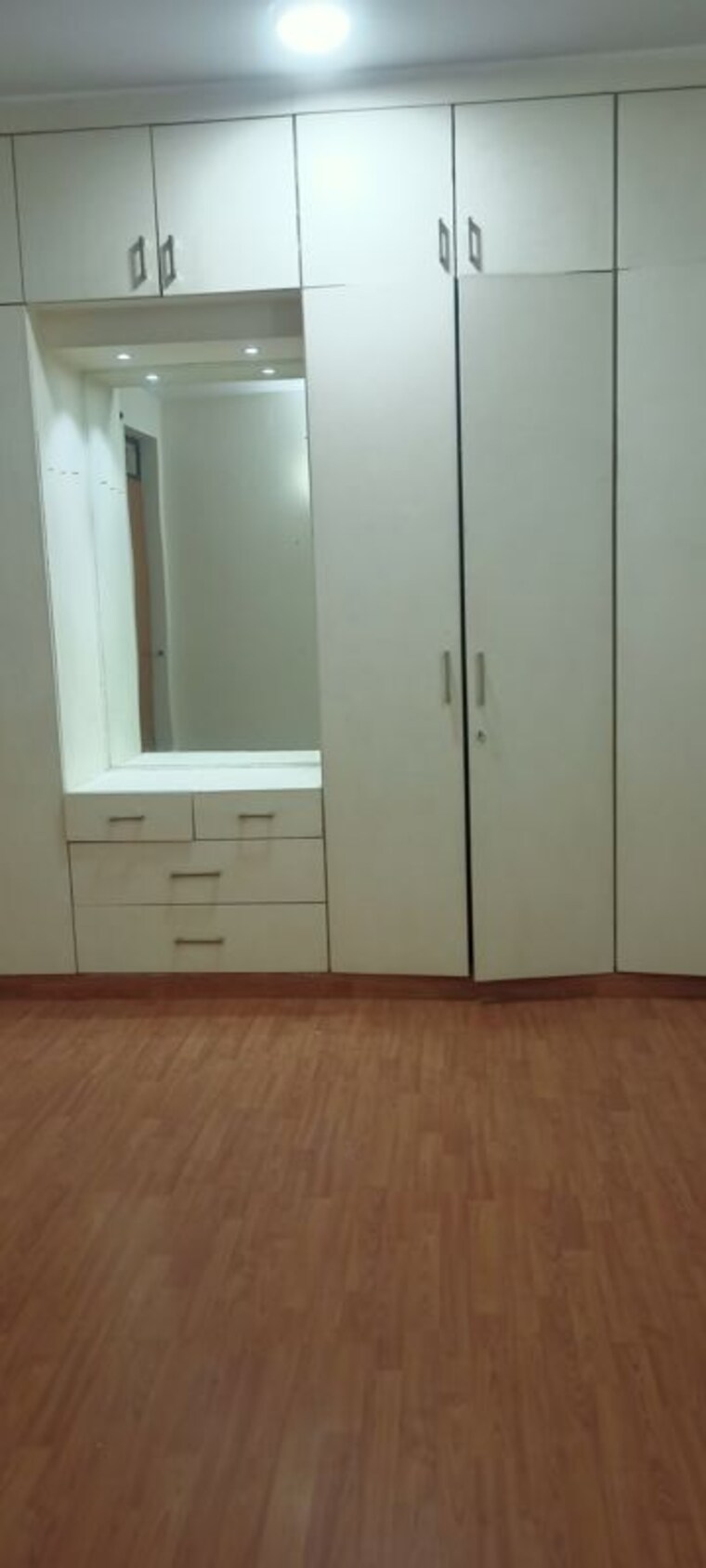 Room, dlf-city-gurgaon 2 Bedroom 1800 Sq.Ft. Builder Floor In Sector 27 Gurgaon 9729428