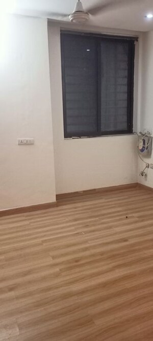 Room in 2 BHK Builder Floor at DLF City Gurgaon, Sector 27 – for Rent