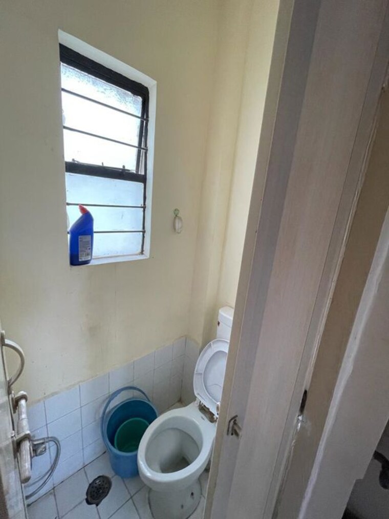 Bathroom, kothrud 1 Bedroom 600 Sq.Ft. Apartment In Kothrud Pune 9729487