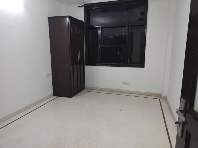Room, sarvapriya vihar 3 Bedroom 1600 Sq.Ft. Builder Floor In Sarvapriya Vihar Delhi 9729490