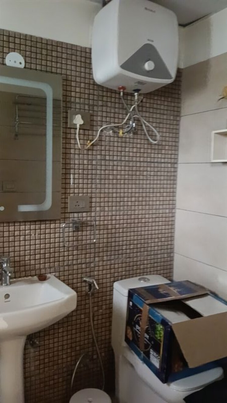 Bathroom, jkg-palm-resort 3.5 Bedroom 2060 Sq.Ft. Apartment In Raj Nagar Extension Ghaziabad 9729514
