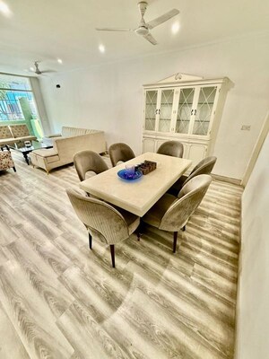 Team Area in 3 BHK Builder Floor at Greater Kailash I – for Rent