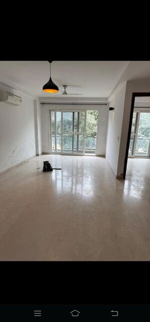 Room in 3 BHK Builder Floor at Saket – for Rent