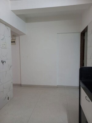 Room in 1 BHK Apartment at Rajhans Society, Goregaon East – for Rent