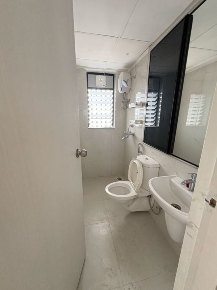 Bathroom, runwal-gardens-phase-3 1 Bedroom 446 Sq.Ft. Apartment In Kalyan Shilphata Road Thane 9729526