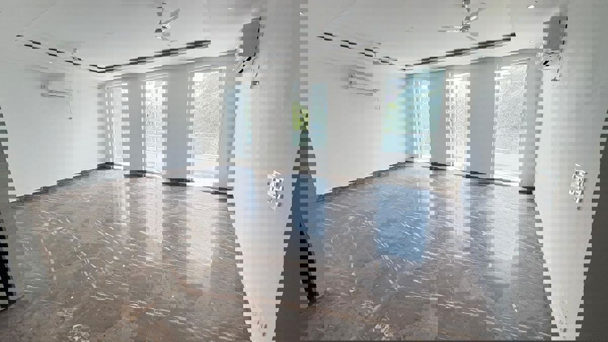 4 BHK + Pooja Room,Servant Room,Study Room Builder Floor For Sale in Somai Nagar 