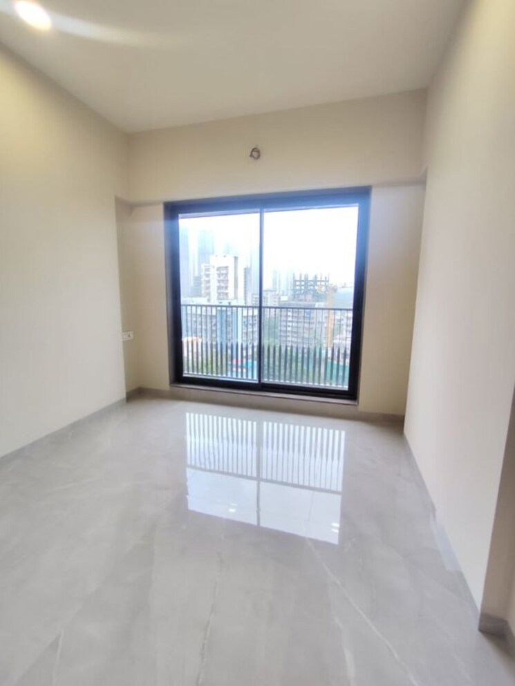 Room, rajhans-society 1 Bedroom 425 Sq.Ft. Apartment In Goregaon East Mumbai 9729529