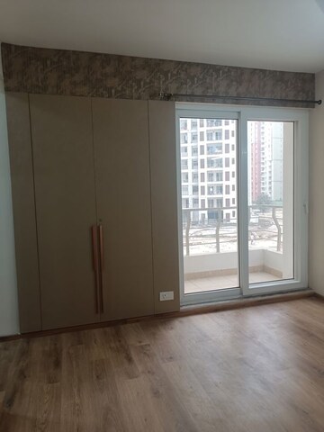 Room in 3 BHK Apartment at The 3C Lotus Panache, Sector 110 – for Rent