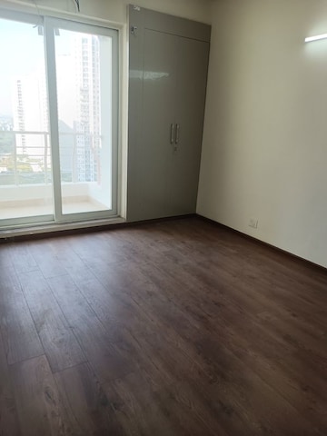 Room in 2.5 BHK Apartment at Lotus Panache, Sector 110 – for Rent