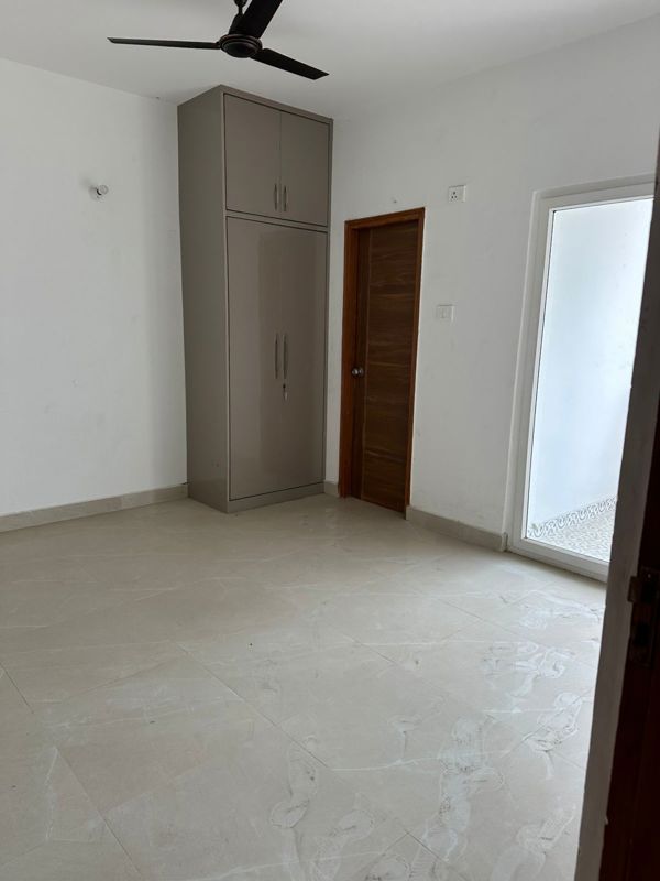 2.5 BHK + Servant Room Apartment For Rent in Earthcon Casa Grande II