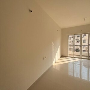 Room in 2 BHK Apartment at K Raheja Sterling, Mohammadwadi – for Rent