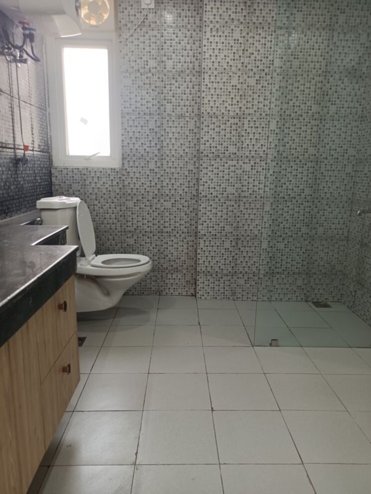 Bathroom, 3c-lotus-panache 4 Bedroom 2795 Sq.Ft. Apartment In Sector 110 Noida 9729549