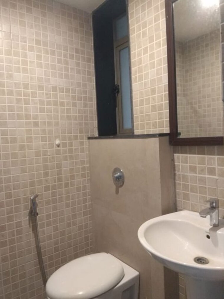 Bathroom, lodha-splendora 1 Bedroom 451 Sq.Ft. Apartment In Ghodbunder Road Thane 9729567